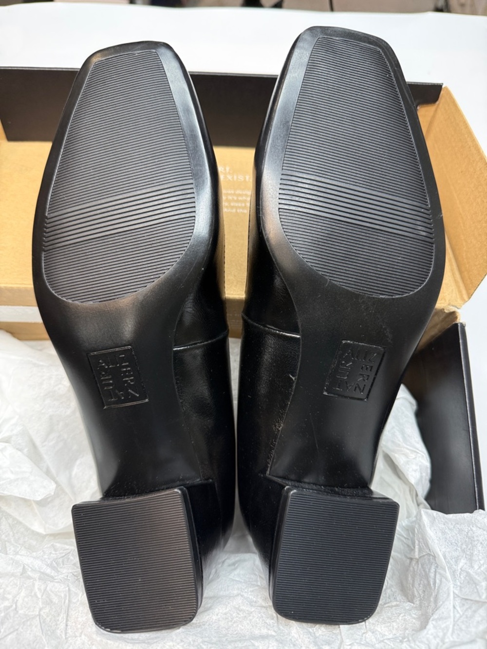Naturalizer Women's Huntley Square Toe Block Heel Pumps- Wide Width- Size 8W - Picture 10 of 15